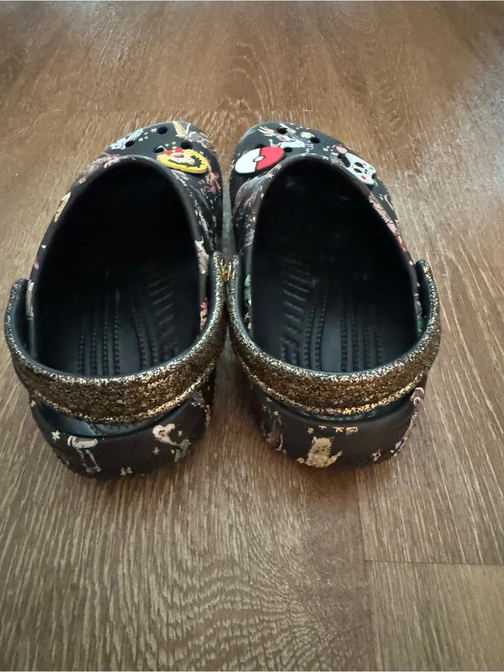 CROCS Black Glitter-Trim Character Print Clogs